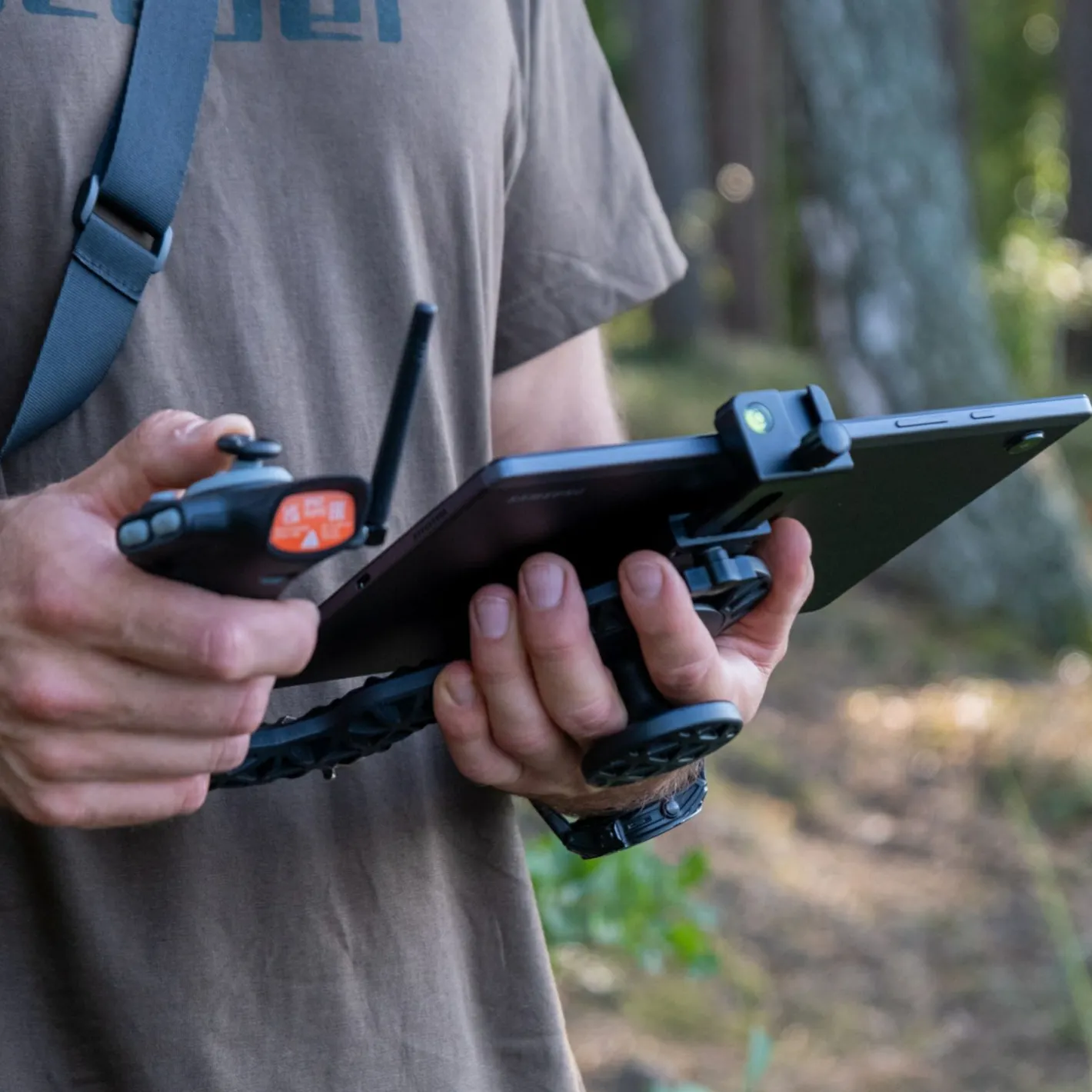Outlet Deeper Quest Tablet & Remote Controller Holder