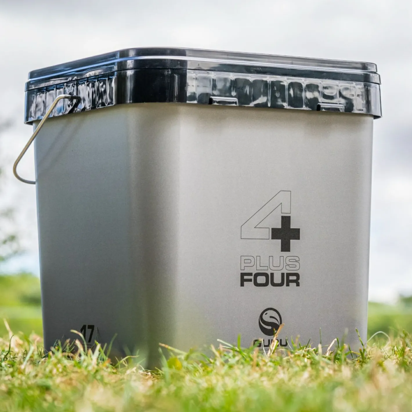 Guru Angelkoffer & Angelboxen ·Futtereimer<Plus 4 System (17 l)