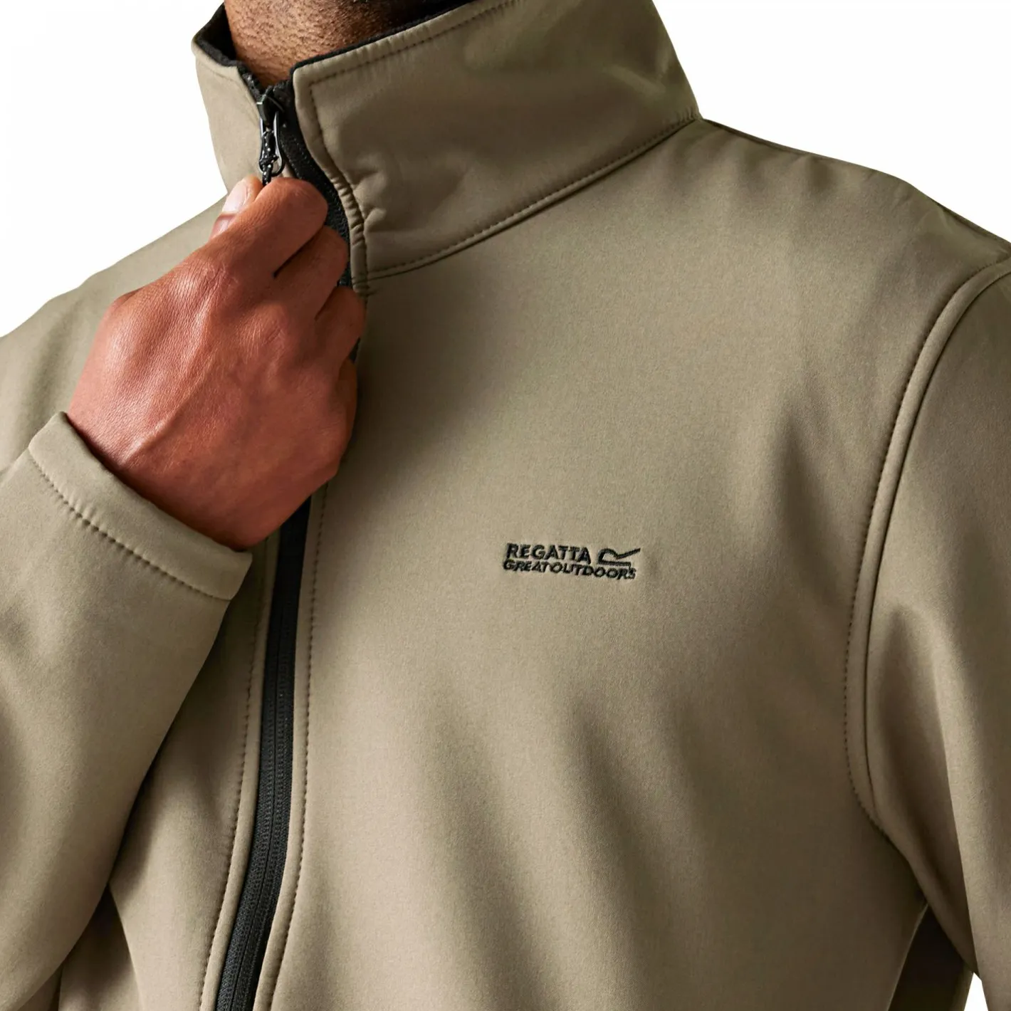 Clearance Regatta Cera V Softshell-Walkingjacke Herren (Treetop)