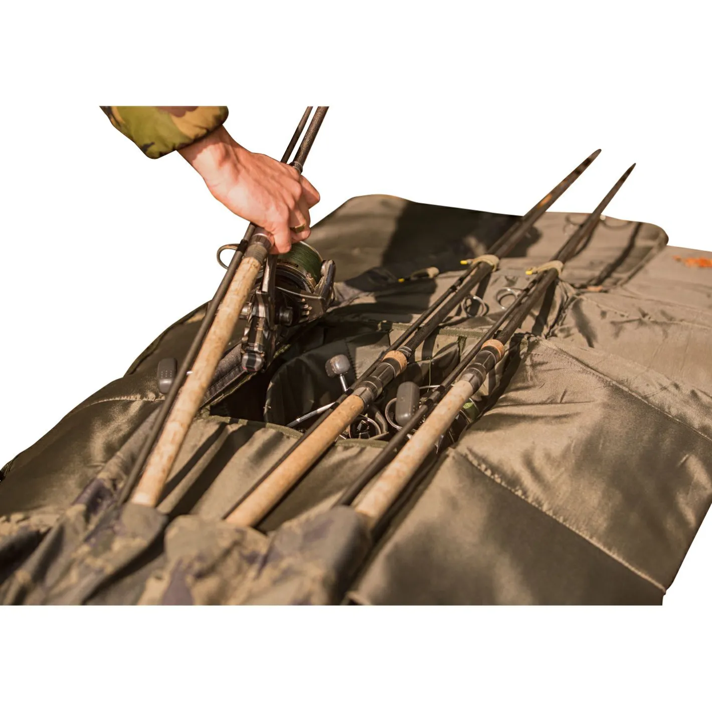 Online Solar Tackle Rutenfutteral UnderCover Rod Holdall (camo)