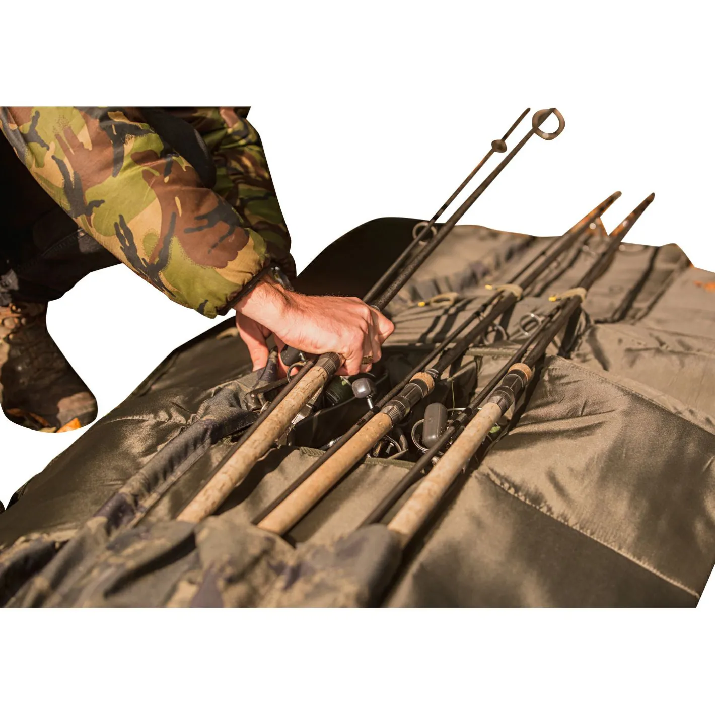 Online Solar Tackle Rutenfutteral UnderCover Rod Holdall (camo)